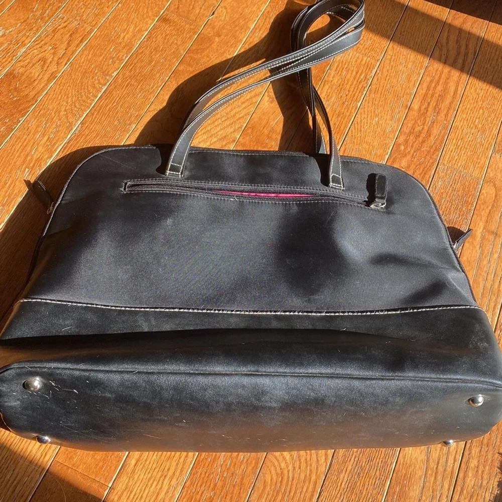 Blk bag 12x17 many pockets by Merona